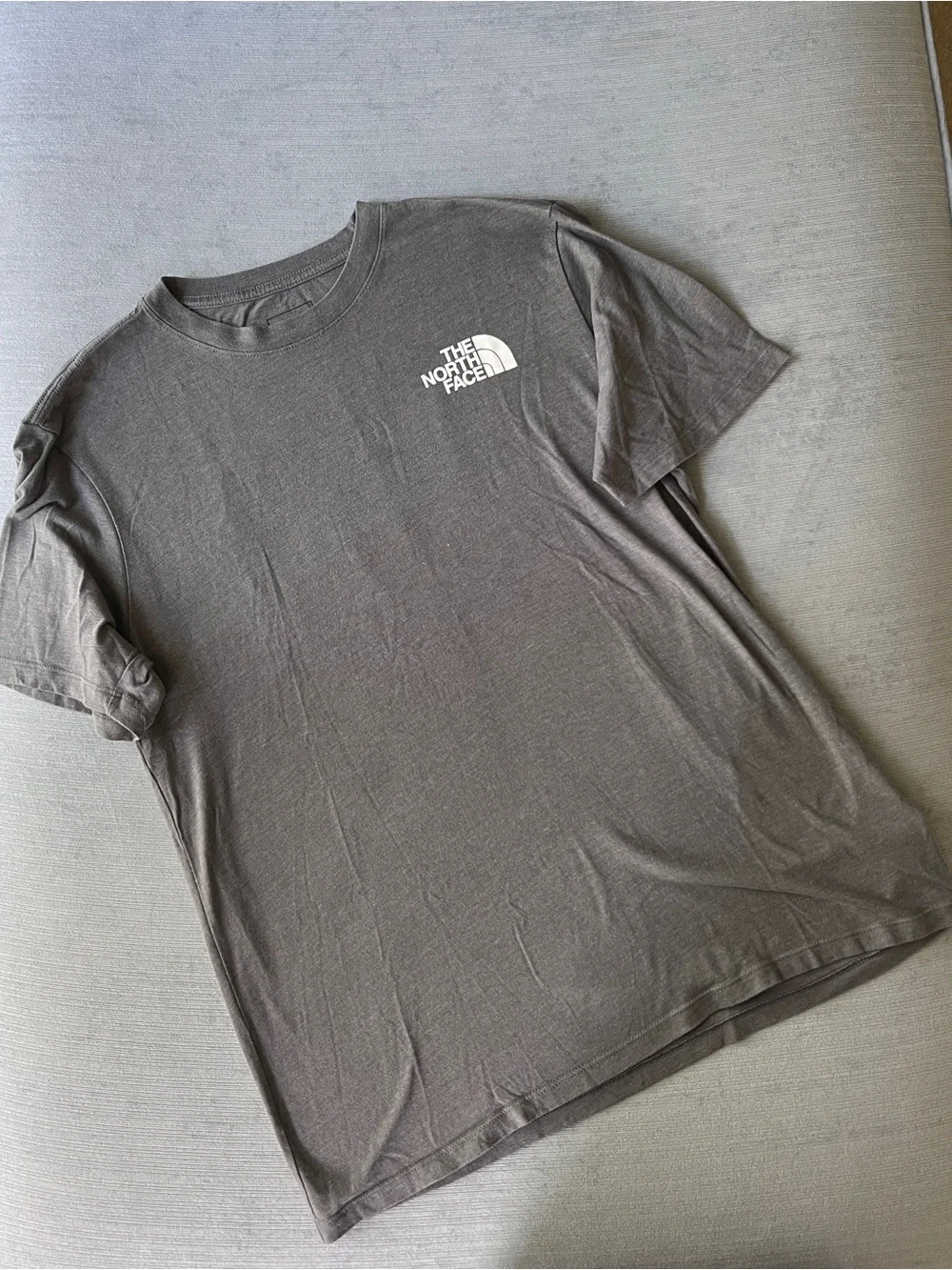 The North Face Charcoal Tee with Purple Lightning Graphic Mens Sz Large